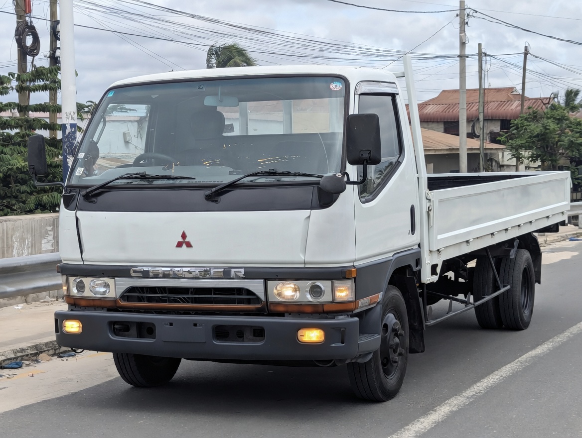 Mitsubishi Canter 4d35 ton 3-4 🇹🇿