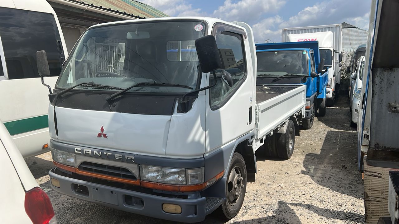 Mitsubishi Canter 4m40🇹🇿
