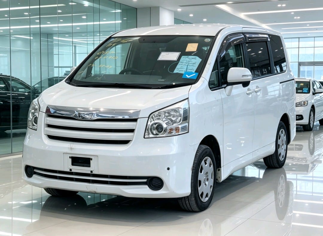 Toyota Noah ( TANZANIA🇹🇿)