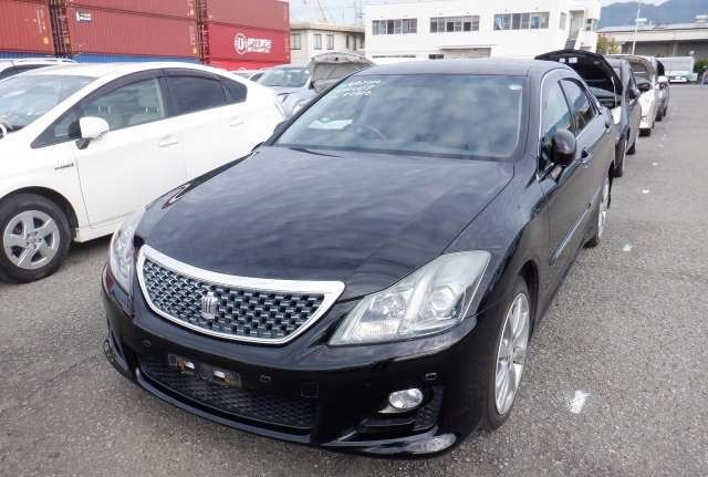 Toyota Crown anthlete